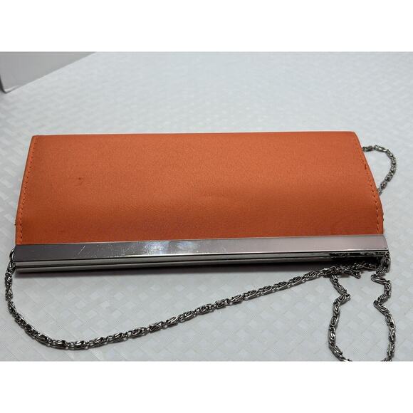 Game Day Outfitters AU College Clutch Purse with Cross Body Chain - Picture 7 of 16